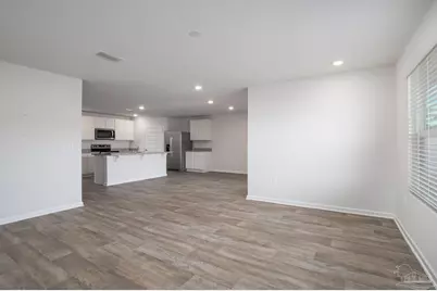 5540 Lancelot Dr, Milton, FL 32583 - Photo 7