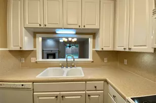 9022 Governors Pl Ct, Pensacola, FL 32514 - Photo 5