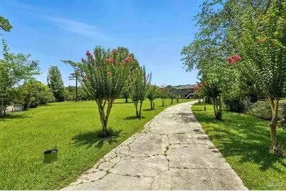 4608 Riley Rd, Milton, FL 32583 - Photo 9