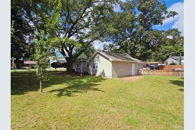 202 Edgewater Dr, Pensacola, FL 32507 - Photo 11