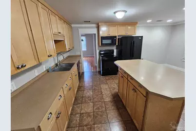 202 Edgewater Dr, Pensacola, FL 32507 - Photo 15