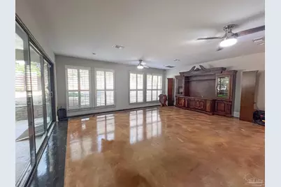 2240 Fleance Dr, Pensacola, FL 32503 - Photo 9