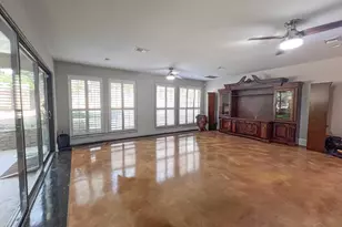 2240 Fleance Dr, Pensacola, FL 32503 - Photo 9