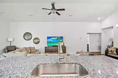 5053 Quarter Deck St, Pensacola, FL 32526 - Photo 11