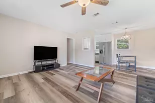 8 Goodman Ln, Pensacola, FL 32506 - Photo 9