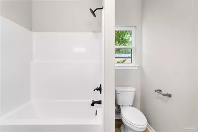 306 N E St, Pensacola, FL 32501 - Photo 7