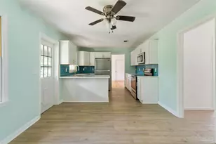 2045 Summit Blvd, Pensacola, FL 32503 - Photo 9