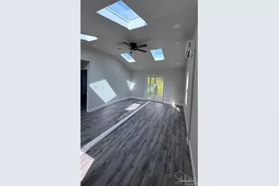 6029 Capitol Dr, Gulf Breeze, FL 32563 - Photo 11