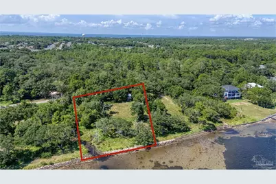 5161 Soundside Dr, Gulf Breeze, FL 32563 - Photo 1