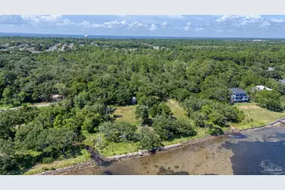 5161 Soundside Dr, Gulf Breeze, FL 32563 - Photo 11