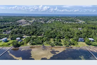 5161 Soundside Dr, Gulf Breeze, FL 32563 - Photo 37
