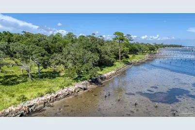 5161 Soundside Dr, Gulf Breeze, FL 32563 - Photo 23