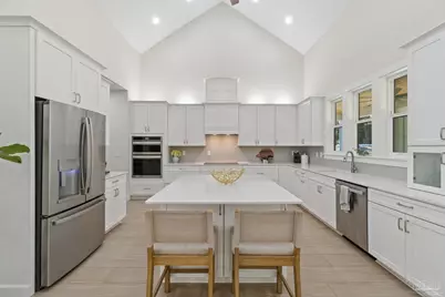 302 Camelia St, Gulf Breeze, FL 32561 - Photo 17