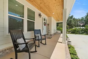 302 Camelia St, Gulf Breeze, FL 32561 - Photo 41