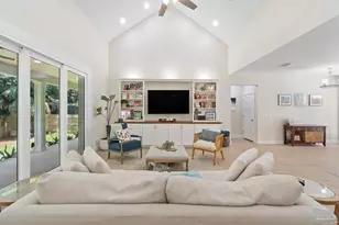 302 Camelia St, Gulf Breeze, FL 32561 - Photo 13