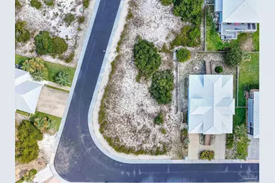 400 Gulfview Ln, Pensacola, FL 32507 - Photo 3