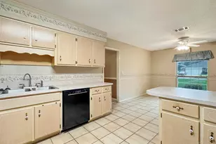 6074 Sunnyridge Dr, Milton, FL 32570 - Photo 9