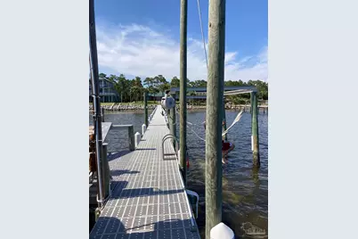 6735 Tidewater Dr, Navarre, FL 32566 - Photo 7