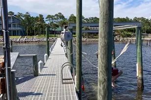 6735 Tidewater Dr, Navarre, FL 32566 - Photo 7