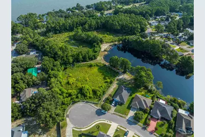 1944 Crosscreek Cir, Gulf Breeze, FL 32563 - Photo 41