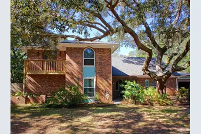 1555 Oak Shore Dr, Gulf Breeze, FL 32563 - Photo 1