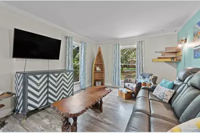 1555 Oak Shore Dr, Gulf Breeze, FL 32563 - Photo 9