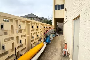 825 Bayshore Dr, Pensacola, FL 32507 - Photo 15