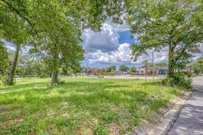 320 N Pace Blvd, Pensacola, FL 32514 - Photo 1