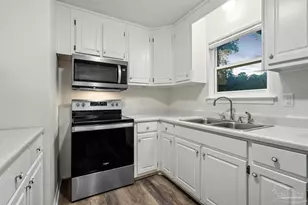 6252 Bayberry St, Milton, FL 32570 - Photo 9