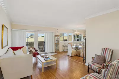 825 Bayshore Dr #302, Pensacola, FL 32507 - Photo 1