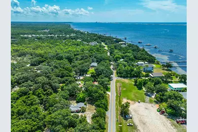 5364 Soundside Dr, Gulf Breeze, FL 32561 - Photo 17