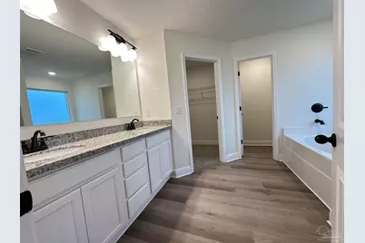 2490 Privet Berry Dr, Gulf Breeze, FL 32563 - Photo 11