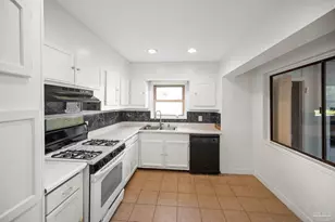 1014 Kearney Dr, Pensacola, FL 32505 - Photo 9