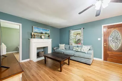 422 Fairpoint Dr, Gulf Breeze, FL 32561 - Photo 11