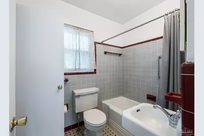 422 Fairpoint Dr, Gulf Breeze, FL 32561 - Photo 33