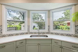 422 Fairpoint Dr, Gulf Breeze, FL 32561 - Photo 19