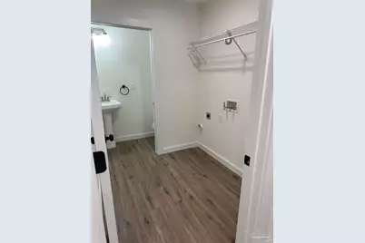 5684 Ventura Ln, Pensacola, FL 32526 - Photo 13