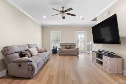 5740 Blackhorse Cir, Pensacola, FL 32526 - Photo 9
