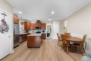 5740 Blackhorse Cir, Pensacola, FL 32526 - Photo 11