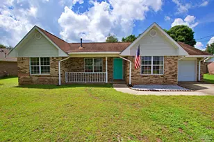 4007 Lochmoor Dr, Pensacola, FL 32506 - Photo 1