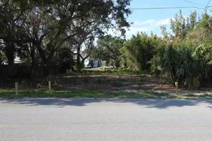 3150 Linden Ave, Gulf Breeze, FL 32563 - Photo 1