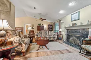 6136 Arnies Way, Milton, FL 32570 - Photo 5