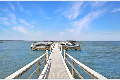 80 Baybridge Dr #B, Gulf Breeze, FL 32561 - Photo 5