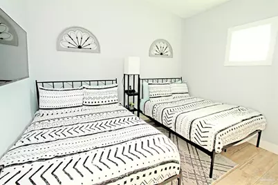 157 S Spring St, Pensacola, FL 32502 - Photo 5