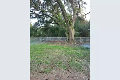 8625 Stockdale Dr, Pensacola, FL 32514 - Photo 5