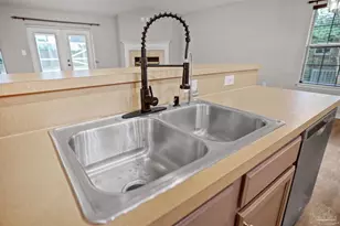 5911 Ashton Woods Cir, Milton, FL 32570 - Photo 25