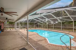 5911 Ashton Woods Cir, Milton, FL 32570 - Photo 3