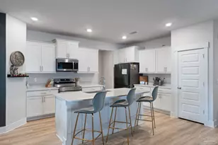 253 Camellia Dr, Cantonment, FL 32533 - Photo 7