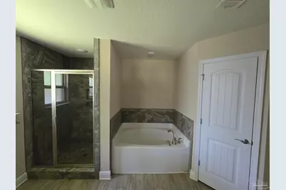 6846 Leisure St, Navarre, FL 32566 - Photo 13