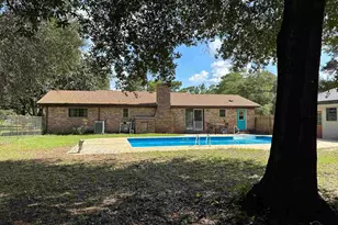 6736 Nichols Dr, Milton, FL 32570 - Photo 3